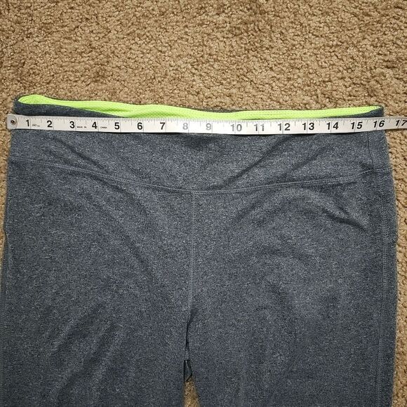 Marika Sports Capri Gray Leggings Large #4 - Picture 3 of 5